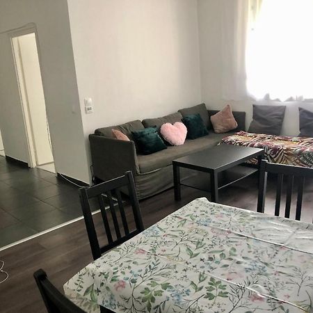 Central Apartment With Balcony Near Castle Hill Budapest Exteriör bild